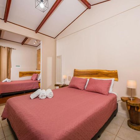 Bed and Breakfast Casa Tropical Playa Grande Cuajiniquil Екстер'єр фото